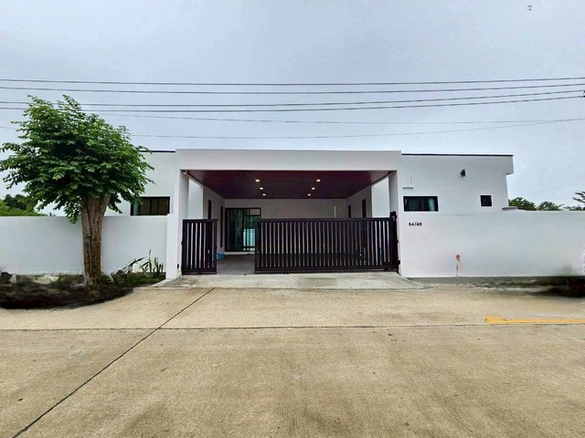 ขายบ้านเดี่ยวสร้างใหม่พร้อมสระว่ายน้ำ ใกล้โรงเรียนนานาชาติรีเจ้นท์ใกล้ขอบอ่างมาบประชัน บางละมุง ชลบุรี