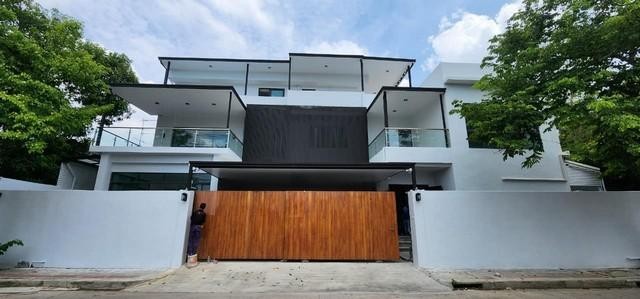 HR 10231 ให้เช่า Home office หรู 3 ชั้น 600 ตรม. สุขุมวิท71 ปรีดีพนมยงค์26 ใกล้ทางด่วน ใกล้ BTS พระโขนง