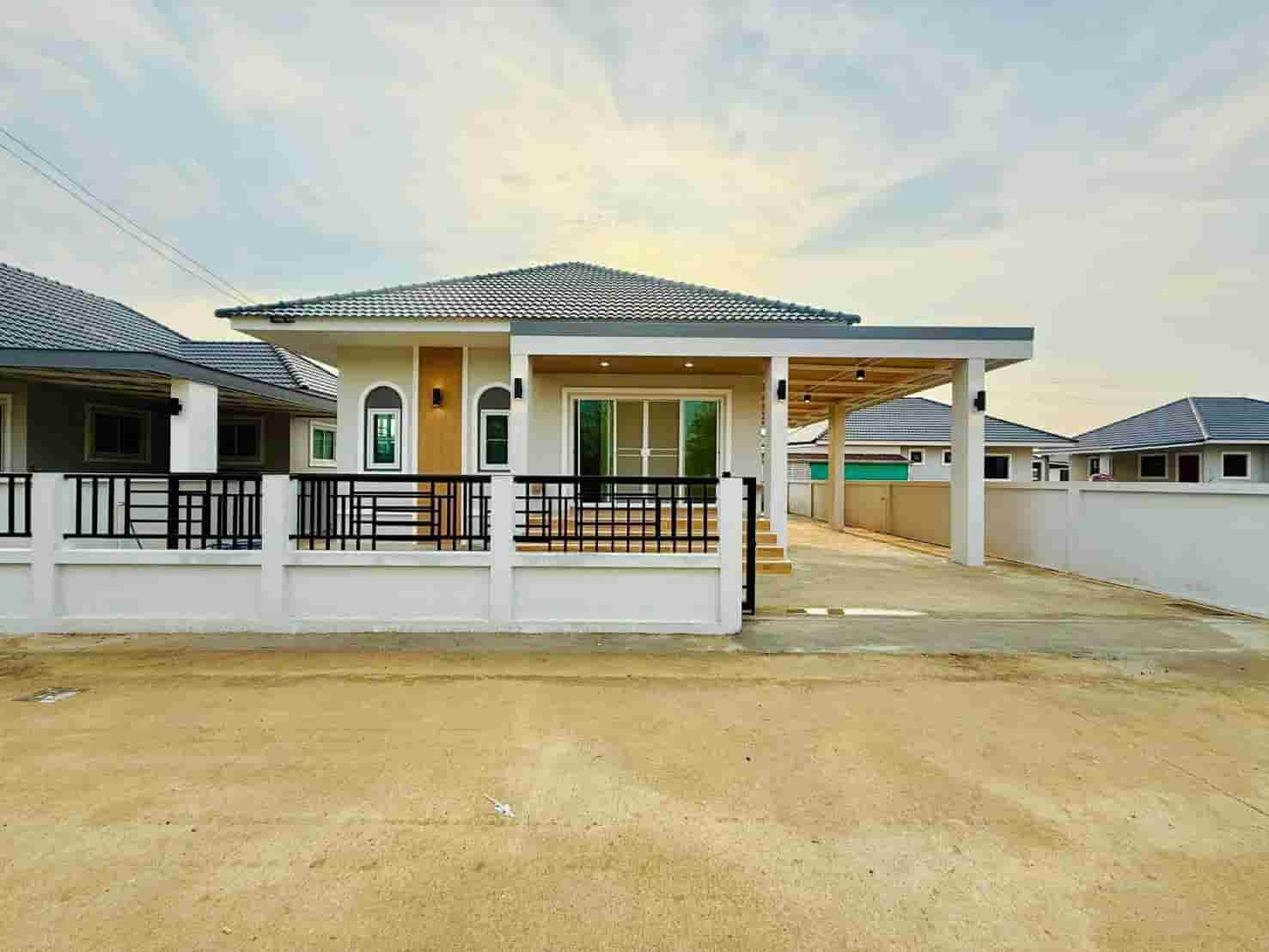 บ้านเดี่ยวชั้นเดียว สร้างใหม่ ทำเลทอง อ.เมือง จ.ลำพูน ใกล้นิคมสันป่าฝ้าย บิ๊กซี แม็คโครฯ