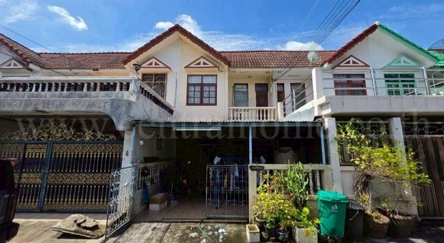 ทาวน์เฮ้าส์ 2 ชั้น 21.2 ตร.วา ซอยวิภาวดีรังสิต 37 แยก 2 บ้านตามสภาพ ทำเลดี ราคาถูก ใกล้สนามบินดอนเมือง