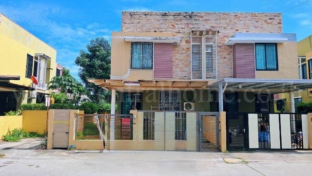 บ้านแฝด ร็อคการ์เด้นท์ แอร์พอร์ต เฟส 2 สำหรับซื้อลงทุนรีโนเวท ถูกสุดในโครงการ