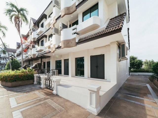 ให้เช่าทาวน์โฮม 3 ชั้น 350 ตร.ม. โครงการ Regent 71 Place สุขุมวิท 71 ใกล้ BTS พระโขนง