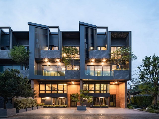 รหัสC7230 ขาย ให้เช่าทาวน์โฮมหรู 3.5 ชั้น The Eight จตุจักร-รัชดา สไตล์โมเดิร์น Privacy Residence