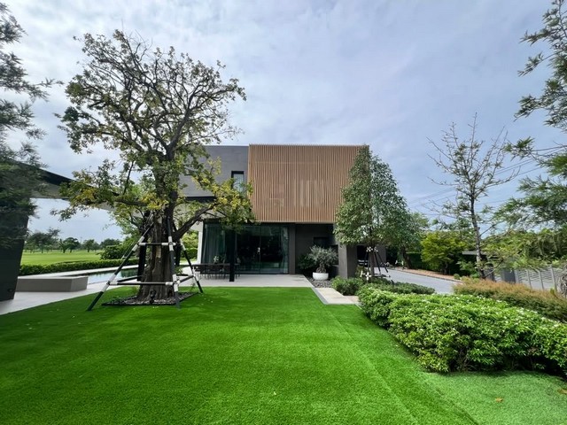 ขายบ้านเดี่ยว Pool villa 420 ตรว. ในสนามกอล์ฟกรีนวัลเล่ย์ บางนา กม. 15 วิวสนามกอล์ฟ ใกล้กรีน+ วิวทะเลสาป ใกล้สนามบินสุวรรณภูมิ