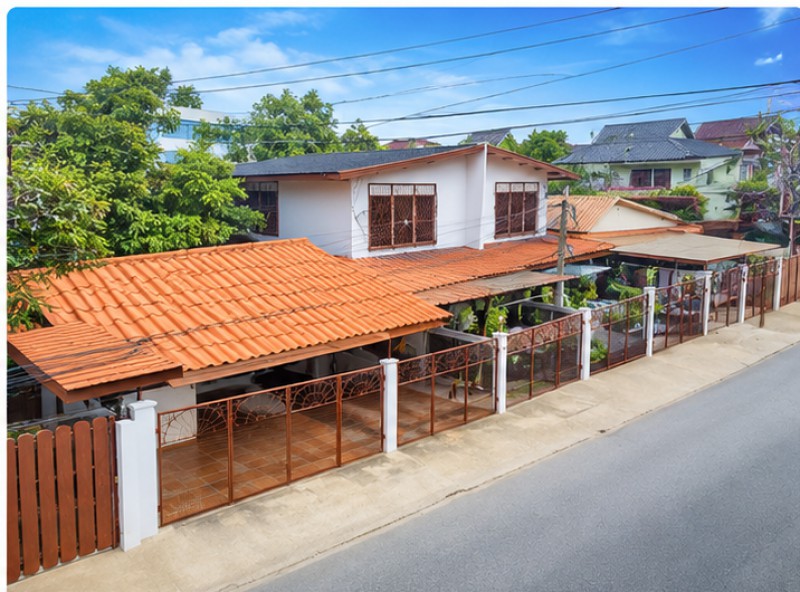 ห้องแยกส่วน า 48ตรว.หบ้านทับช้าง 1.5 กม. 248ตรม.น้าร้านค้าขายได้ติดถนนถูกให้เช่า 4นอน สะพานสูง APL 4น้ำ 2-3 จอดรถกรุงเทพกรีฑ ติดป้ายได้