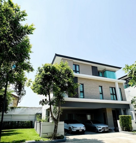 BH4239 ขายหรือให้เช่าบ้านเดี่ยว เดอะ ซิตี้ เอกมัย ลาดพร้าว The City Ekkamai Ladprao บ้านหรู 3 ชั้น หลังมุม