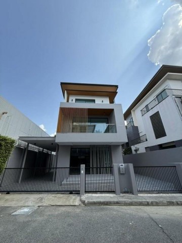 HS 2000 ขายบ้านเดี่ยวหรู 3 ชั้น 53 ตร.วา AQ Arbor สวนหลวง ร.9 พัฒนาการ ใกล้สวนหลวง ร.9