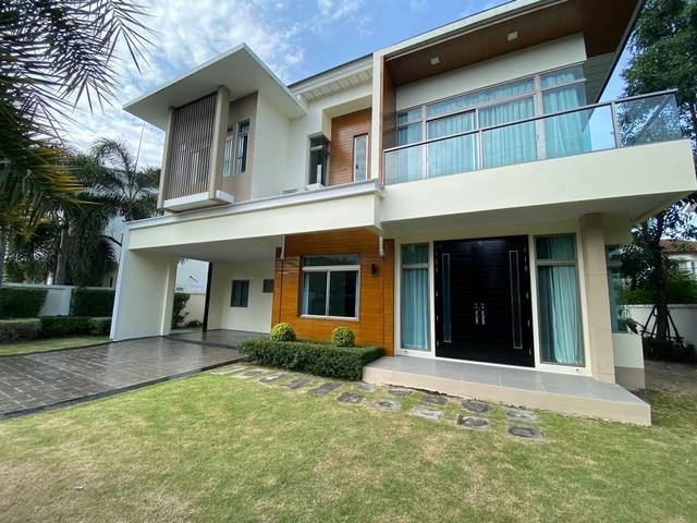 บ้านเดี่ยว 122.4 ตร.วา 246 ตร.ม. เฟอร์นิเจอร์ครบ เพอร์เฟค มาสเตอร์พีซ 3 สุขุมวิท 77- สุวรรณภูมิ