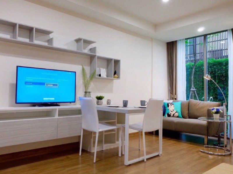 The Nimmana Condo ( นิมมาน ซ. 6) ให้เช่าระยะสั้น ห้องกว้าง พร้อมอยู่ วิวสวน บรรยากาศร่มรื่น เงียบสงบ
