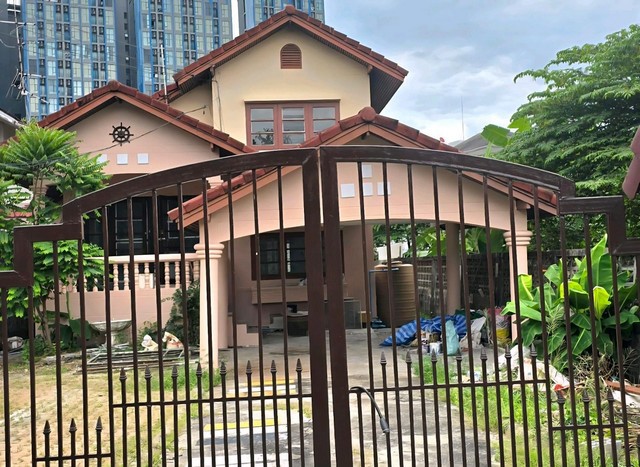 ให้เช่า บ้านเดี่ยว 2 ชั้น 100 ตรว. 4 ห้องนอน ถนนรามอินทรา ใกล้แฟชั่นไอซ์แลนด์