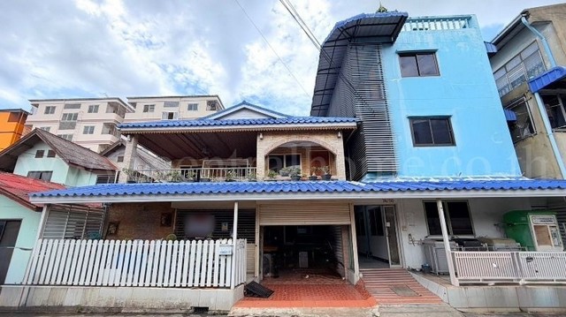 บ้านพร้อม อพาร์ตเม้นท์ ในนิคมอุตสาหกรรม นวนคร ไทยธานี 12