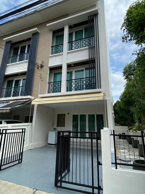 ให้เช่าทาวน์โฮม 3 ชั้น 150 ตร.ม. โครงการ บ้านกลางเมืองพระราม 9 มอเตอร์เวย์