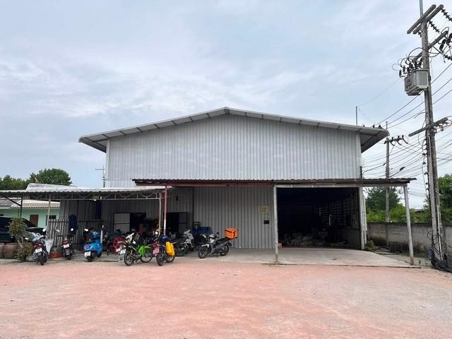 BR 1904 ให้เช่าโกดัง 225 ตรม. ลานจอดรถอีก 200 ตร.ม ไฟฟ้า 3 เฟส ใกล้ถนนข้าวหลาม มิตรสัมพันธ์ ซอย 22 บ้านปึก เมืองชลบุรี