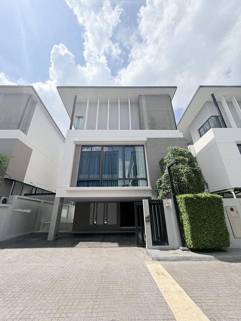 ให้เช่าบ้านเดี่ยว 3 ชั้น พูลวิลล่าหรู 412 ตร.ม. THE GLAMOR เอกมัย-ประดิษฐ์มนูธรรม ใกล้เซ็นทรัลอีสวิลล์ ใกล้เอกมัย ทองหล่อ