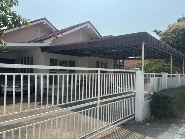 ขายบ้านสองหลังรั้วติดกัน อำเภอเมือง จังหวัดกำแพงเพชร เนื้อที่ 1 งาน 50.8 ตารางวา
