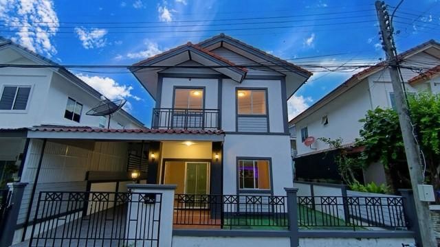 ขายบ้านแฝดสไตล์บ้านเดี่ยวราคาทาวเฮ้าส์ หมู่บ้านบ้านฟ้าปิยรมย์ พรีเมียร์ ปาร์ค สภาพสวย โซนลำลูกกา คลอง 6