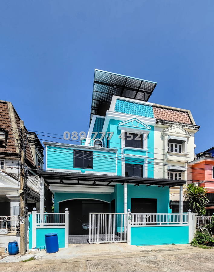 ด่วน! ให้เช่า ทาวน์โฮม 3 ชั้น บ้านเช่าศรีนครินทร์ 24 (รีโนเวทใหม่เอี่ยม) ใกล้รถไฟฟ้า และซีคอนสแควร์