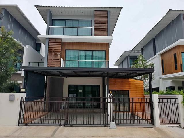 ให้เช่าบ้านแฝด 3 ชั้น 46 ตร.ว. ศุภาลัยเอสเซนต์ ลาดพร้าว107 ใกล้ BTS ลาดพร้าว101