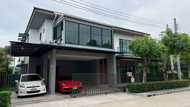 BH4281 ให้เช่าบ้านเดี่ยว 2 ชั้น บ้านลุมพินี สวนหลวง ร.9 บ้านหลังมุม พร้อมเฟอร์นิเจอร์ ใกล้ถนนเฉลิมพระเกียรติ ร.9 เขตประเวศ