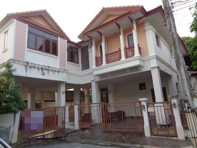 ขาย บ้านเดี่ยว โครงการบ้านฟ้ากรีนพาร์ค รอยัล ธนบุรีรมย์ ถนนประชาอุทิศ กรุงเทพมหานคร