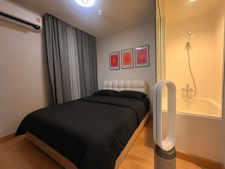 For Rent Ideo Sathorn Taksin Top 27th Fl 0m to BTS Krung Thon Buri 35 sqm 1BR Bathtub Min 3 Months Lease Fully Furnished 22k mo