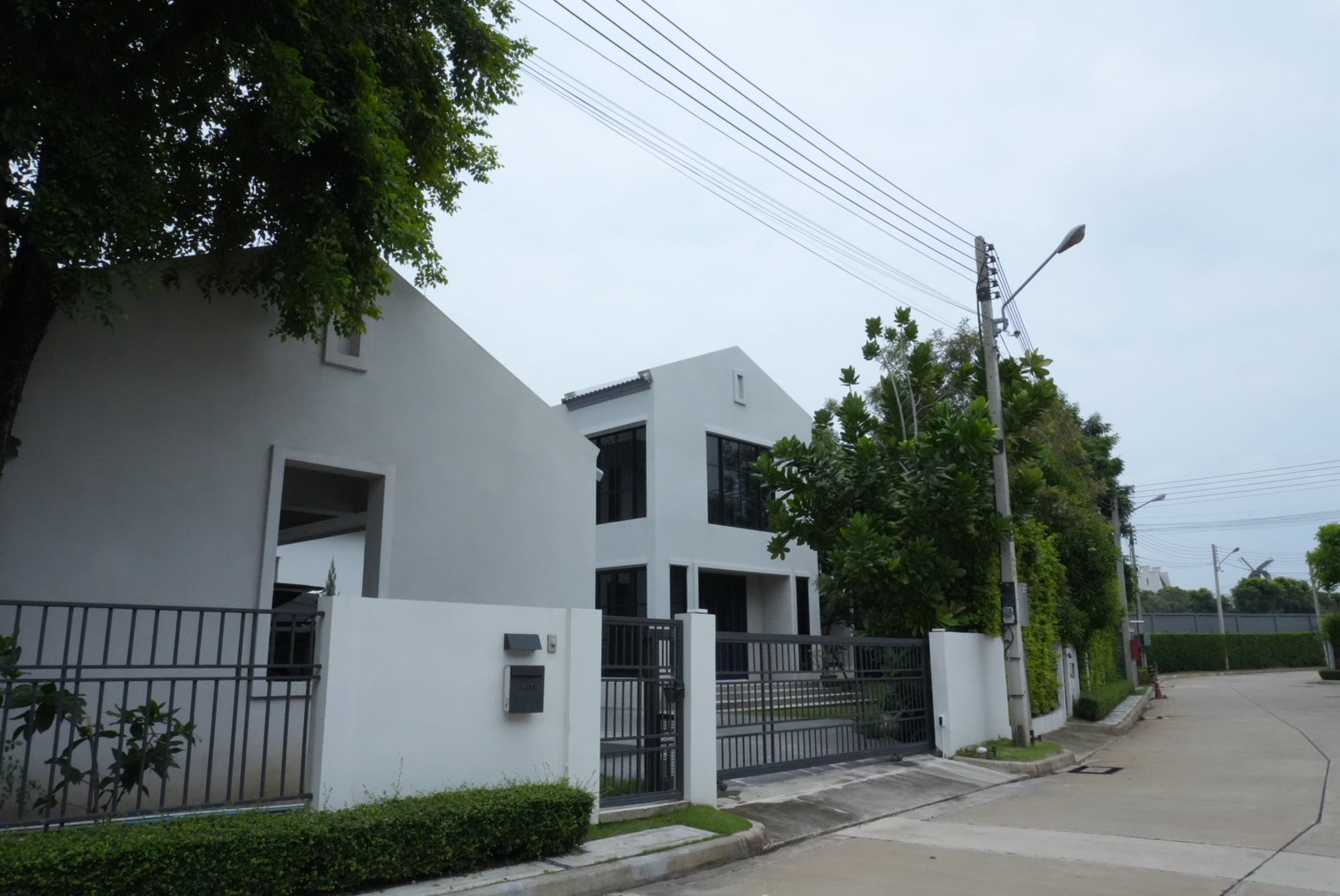 ขายด่วน บ้านหรูแปลงใหญ่ โครงการบุราสิริ รังสิต (Burasiri Rangsit) เจ้าของขายเอง