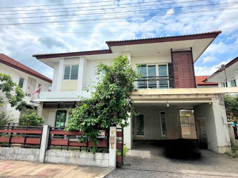 ดิเออบาน่า 1 ใกล้ รร.นานาชาติ เพียง 5 นาที บ้านหลังใหญ่ เฟอร์นิเจอร์และเครื่องใช้ไฟฟ้าครบ พร้อมเข้าอยู่