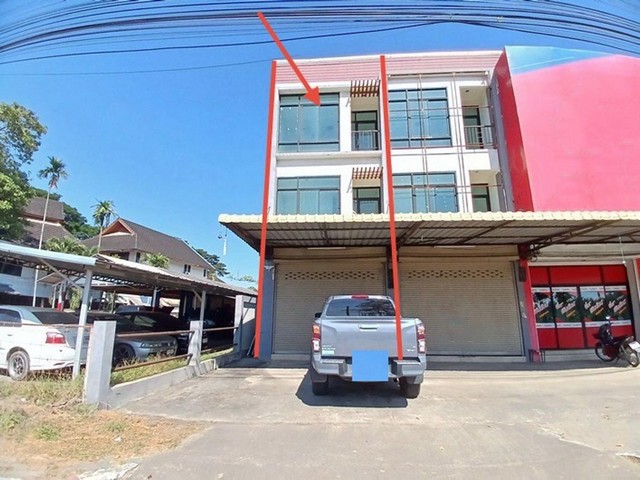 ขายอาคารพาณิชย์เมืองเชียงใหม่ 3 ชั้น ถนนสมโภชเชียงใหม่ 700 ปี ใกล้โฮมโปรเชียงใหม่ สันทราย