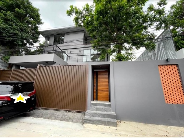 T26-843-1 ให้เช่า บ้าน บ้านเดี่ยว Pool Villa หรู 3 ชั้น สไตล์โมเดิร์น สุุขุมวิท 71 ปรีดี 26 เชื่อมเอกมัย ทองหล่อ กรุงเทพ วัฒนา ห้องนอน 5 ห้อง ห้องน้ำ 6 ห้อง ชั้นที่ 1