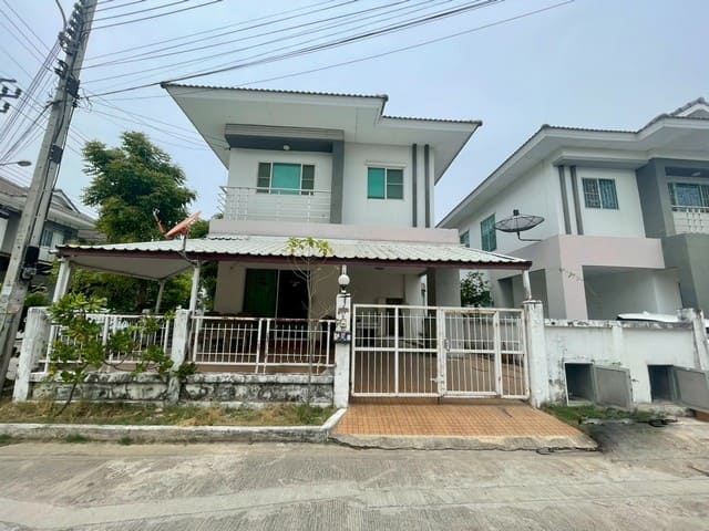 ขาย บ้าน เดอะ ซิตี้ ราชพฤกษ์ บางใหญ่ นนทบุรี สถานที่ใกล้ ใกล้ห้างเซ็นทรัลเวสเกต 55.2 ตร.วา พื้นที่ใช้สอย 1 ตร.ม. 2ชั้น 2