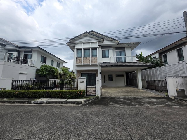 ให้เช่าบ้านเดี่ยว 2 ชั้น 62 ตรว. 3 ห้องนอน หมู่บ้านมัณฑนา เลค วัชรพล ถนนสุขาภิบาล 5 ใกล้สารสาสน์วิเทศสายไหม บ้านสวย เฟอร์ครบ พร้อมอยู่