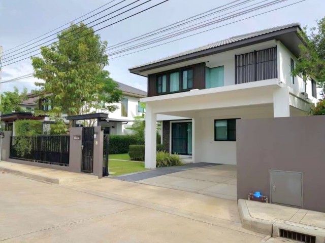 ให้เช่า ด่วน หมู่บ้านมัณฑนา บางนา กม.7 ซอยราชวินิตบางแก้ว ใกล้เมกาบางนา TEL 095-164-2956 HH