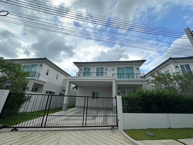 T26-922 ให้เช่า บ้าน โครงการลัดดารมย์ จตุโชติ 15 ชั้นทั้งหมด 2 ชั้น 60000 บาทต่อเดือน ใกล้กับ ตลาดออเงิน : 2.3 กม. / ตลาดวงศกร : 5.7 กม.