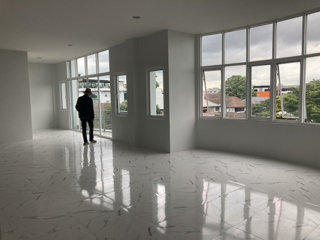 BH4307 สำนักงานให้เช่า Town in Town ซอย 11 ชั้น 4 พื้นที่ประมาณ 150 ตารางเมตร มีชั้นลอย